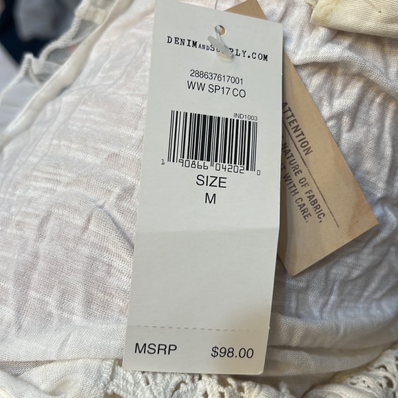 Ralph Lauren top, size M, NWT, never worn. - Picture 10 of 10